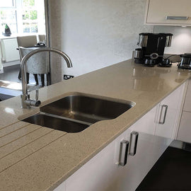 CREAM MIRROR POLISHED QUARTZ