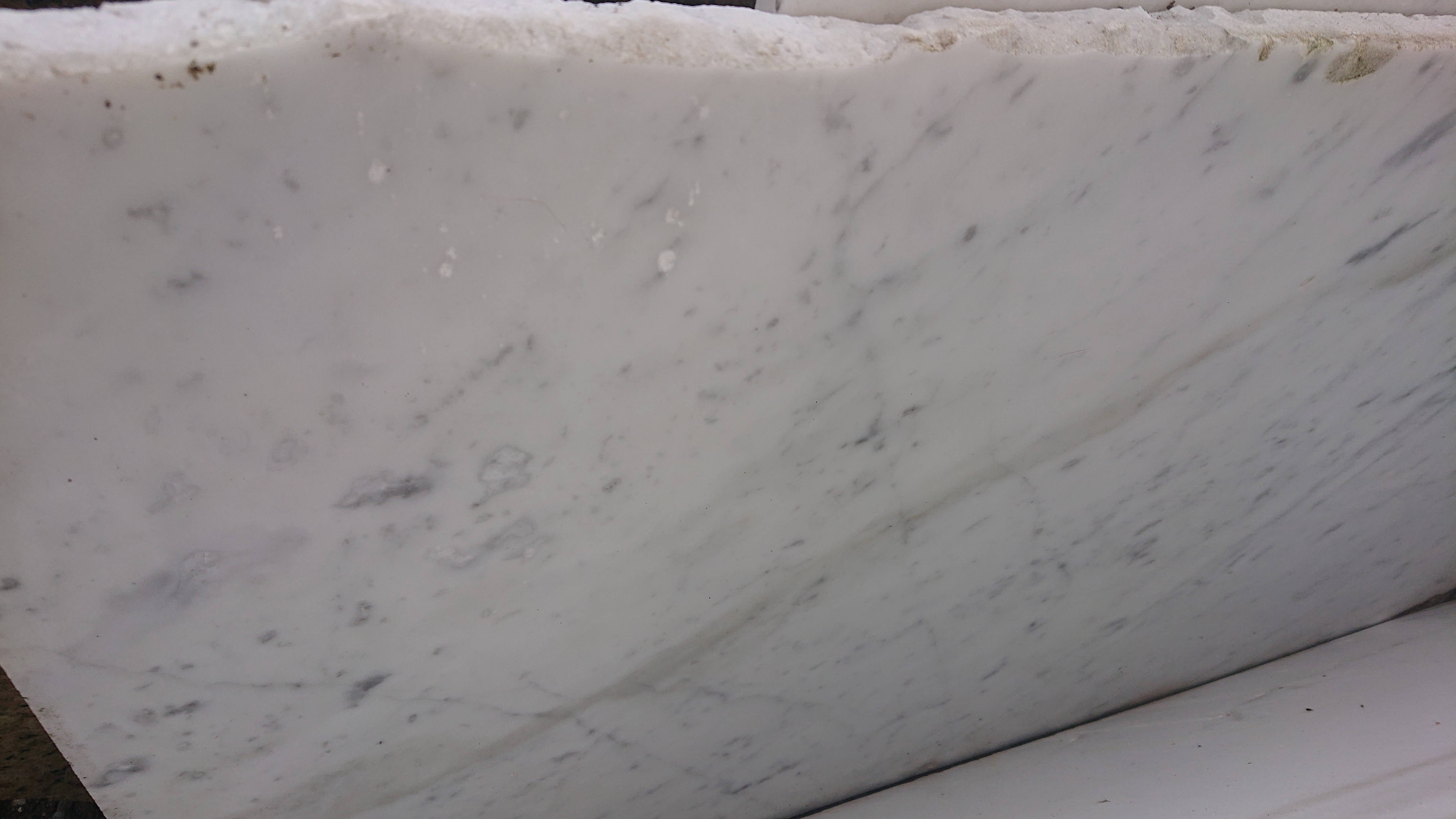CARRARA MARBLE Remnant at worktops