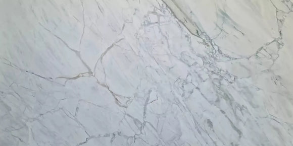 CALACATTA MATARAZZO HONED QUARTZITE