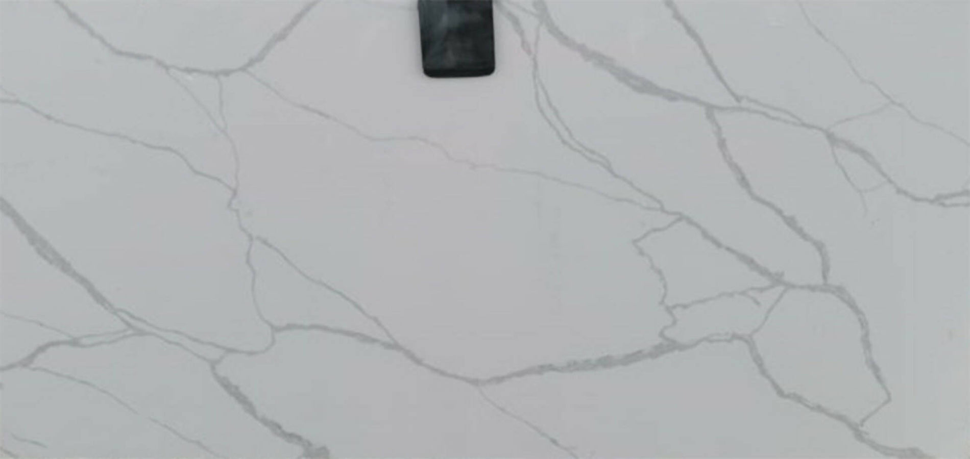 Calacatta Splendor Quartz Available in UK Durable Worktop
