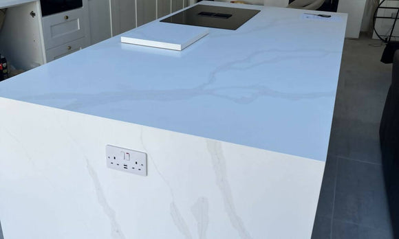 CALACATTA ORO QUARTZ,Quartz,Worldwide Stone Ltd,www.work-tops.com