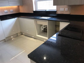 Black Peninsula glossy Kitchen,Kitchen Designs,The Virtual Stone,www.work-tops.com