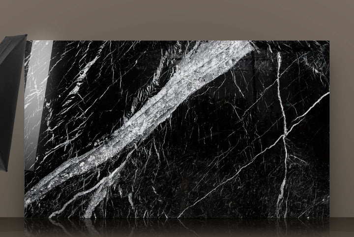 NERO MARQUINA V BOOKMATCH MARBLE