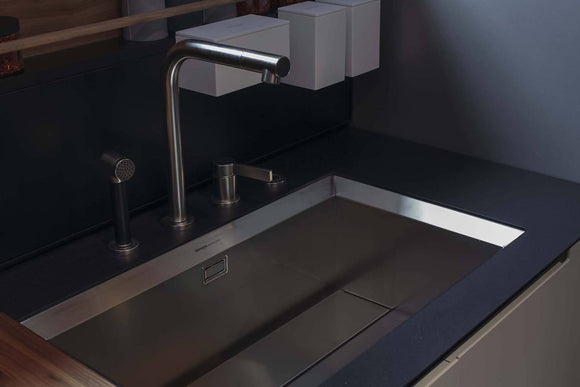 EXTREME NIGHT BLACK QUARTZ,Quartz,Quartz Forms UK,www.work-tops.com