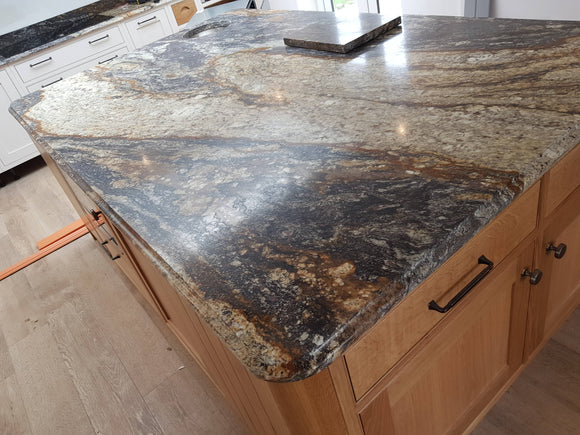 Magma Granite island kitchen,Kitchen Designs,Granite-Unlimited,www.work-tops.com